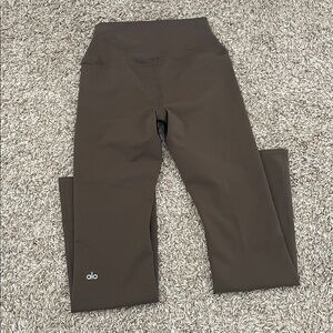 ALO Airbrush High-Waist Bootcut Leggings